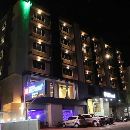 Hotel Reevanta Daman Exterior foto