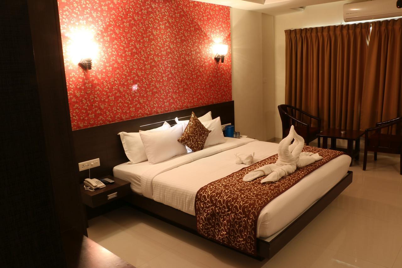 Hotel Reevanta Daman Exterior foto