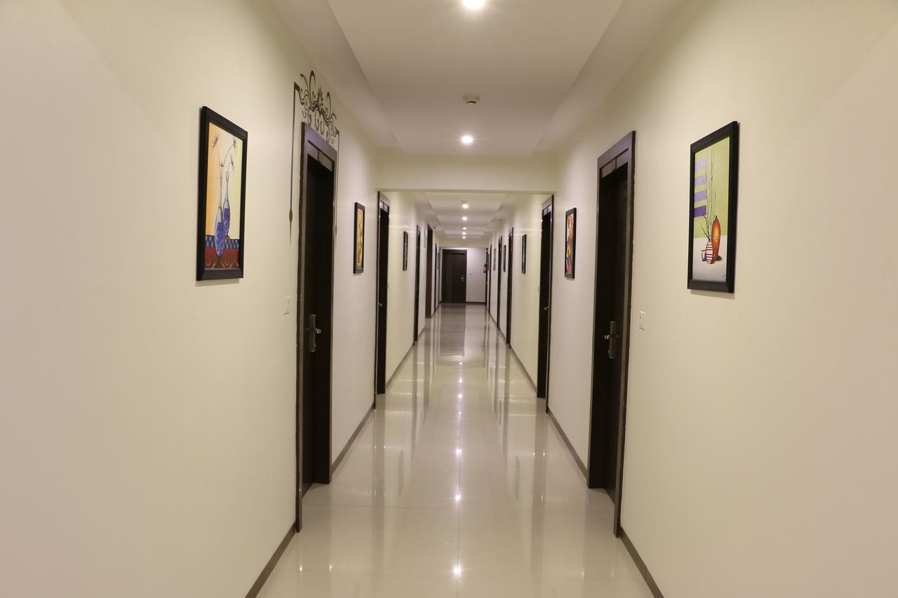 Hotel Reevanta Daman Exterior foto