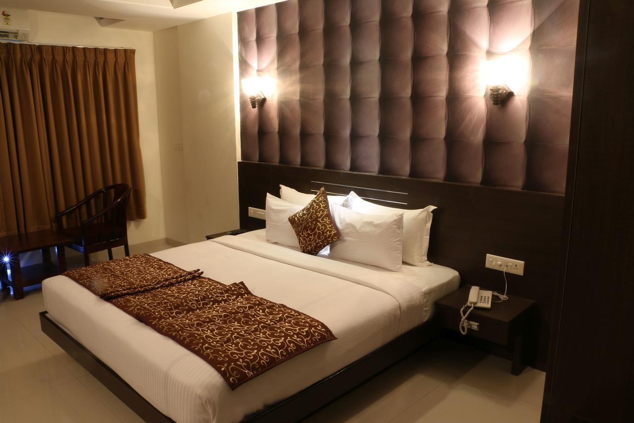 Hotel Reevanta Daman Exterior foto