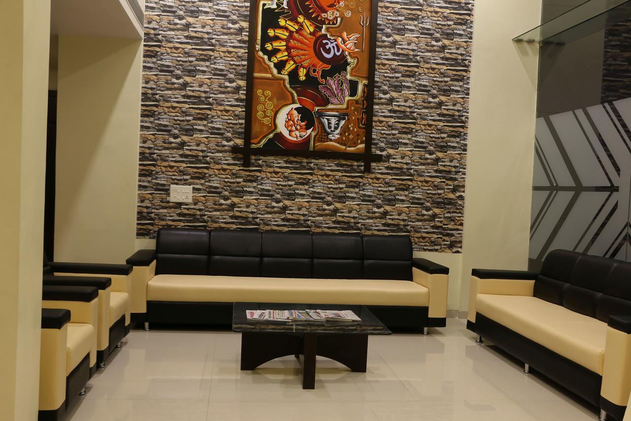 Hotel Reevanta Daman Exterior foto