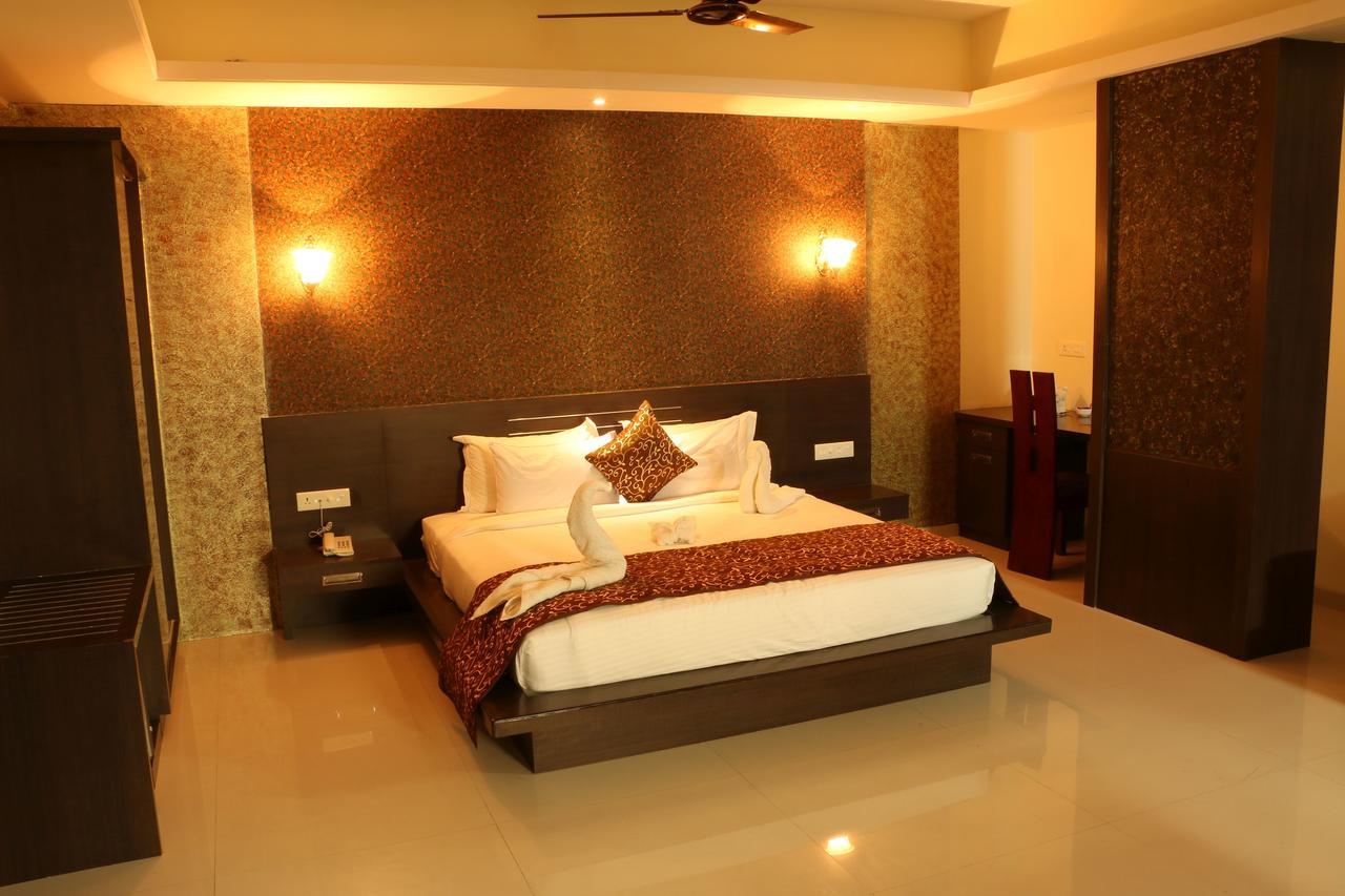Hotel Reevanta Daman Exterior foto