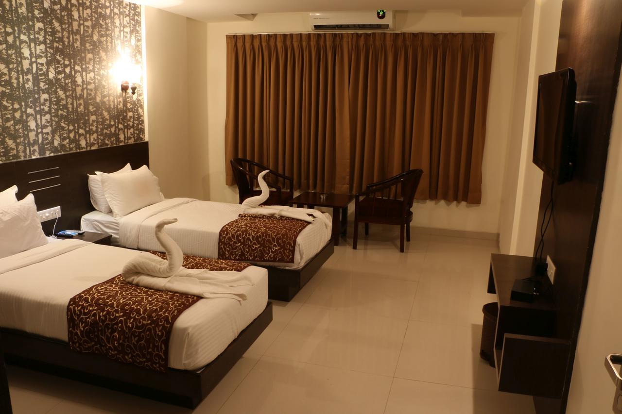 Hotel Reevanta Daman Exterior foto